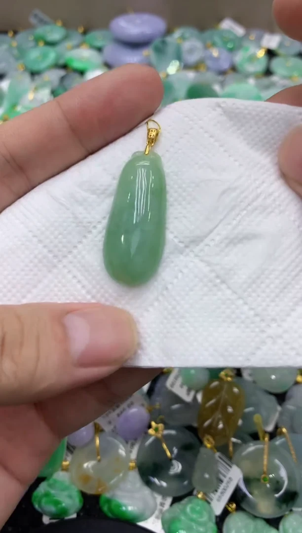 颈饰未镶嵌翡翠天然缅甸翡翠A货