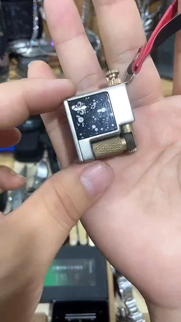 瓷片闪购商品  如图所示