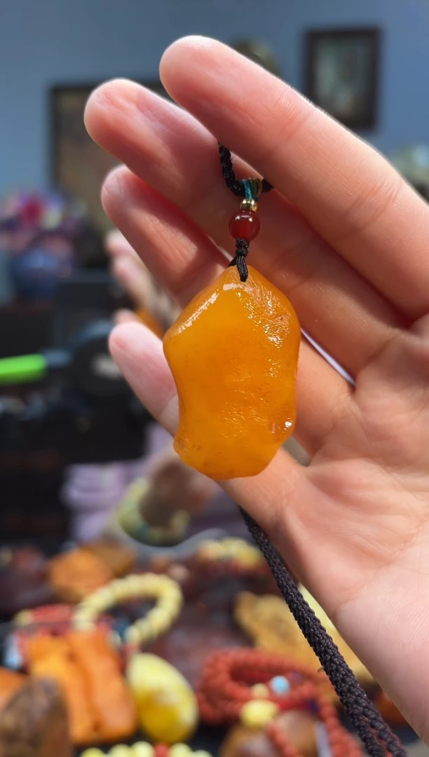 琥珀颈饰未镶嵌吊坠