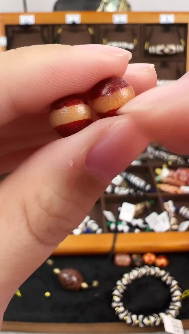 玛瑙/玉髓（覆膜）颈饰未镶嵌98.（微瑕）