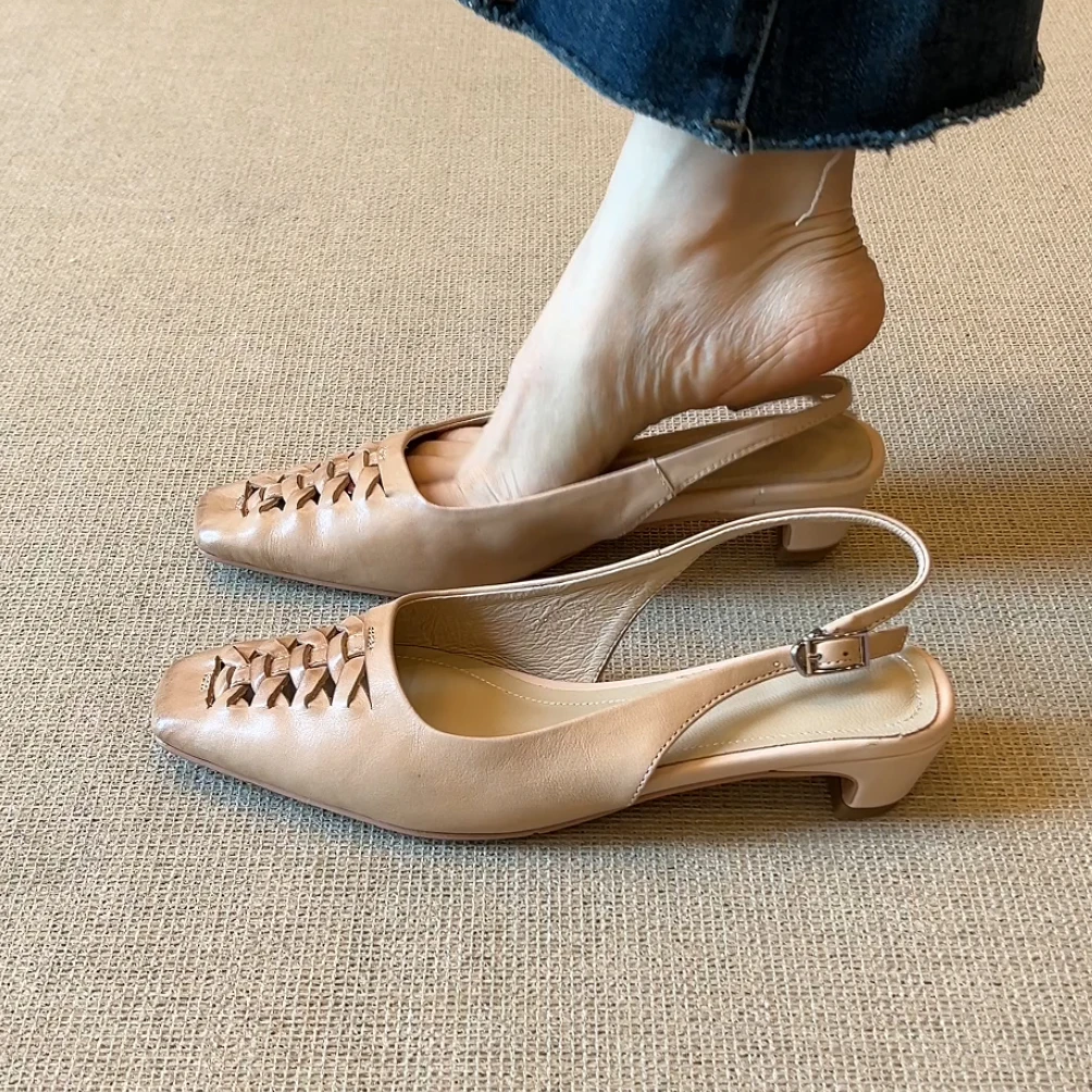 RubyL/4cm2025年夏季新款时尚复古编织透气舒适擦色粗跟包头凉鞋