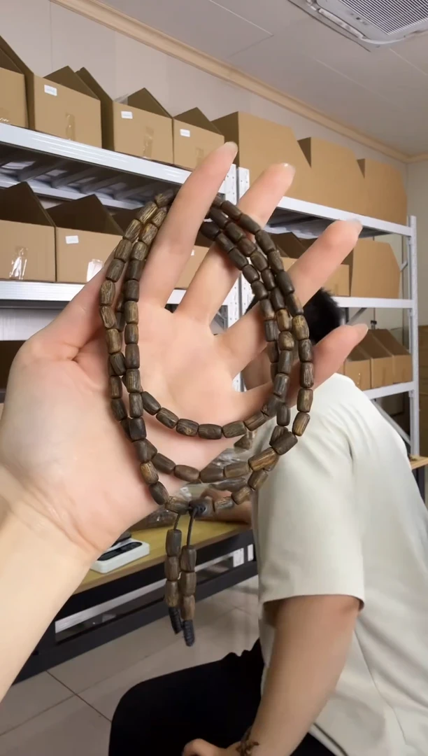 沉香手串海南沉香随形手串多圈 /多样性发其一