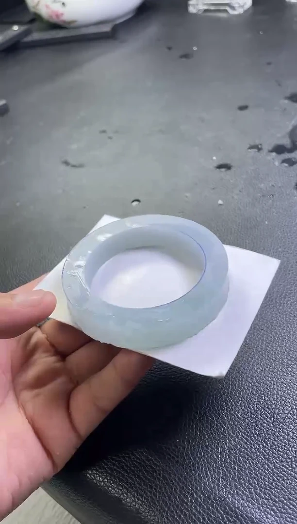 未镶嵌手镯定制翡翠l***J手镯