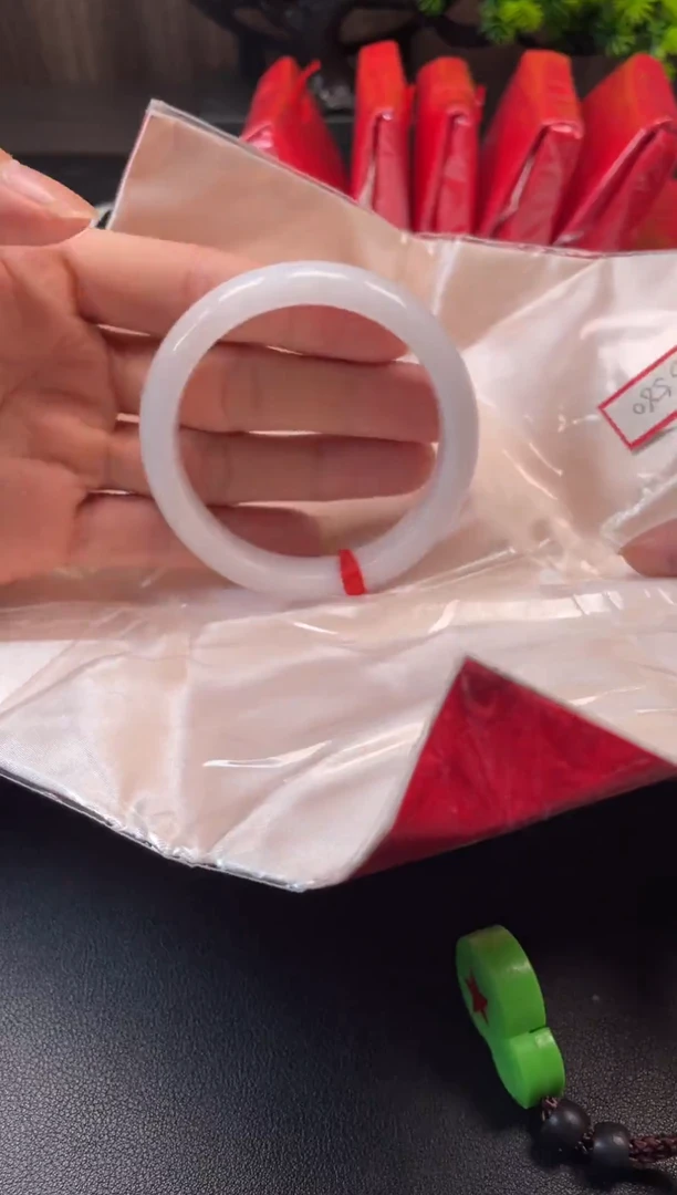 未镶嵌手镯翡翠60023