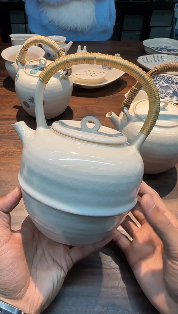 【闪购商品】霖松堂 草木灰釉 凌云大壶