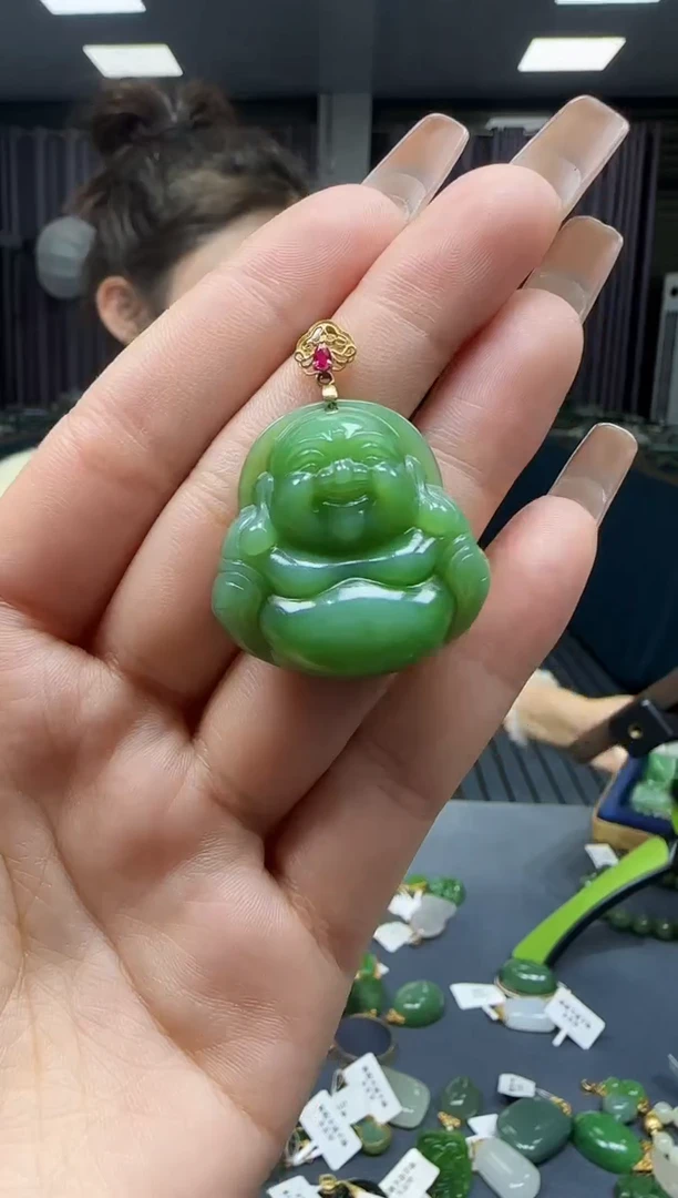 【闪购商品】和田玉挂件18K金镶嵌1