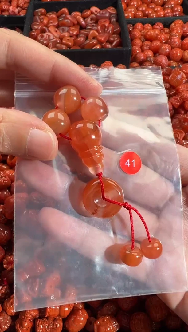 颈饰未镶嵌南红玛瑙1