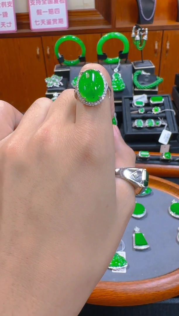 【闪购商品】翡翠戒指银S925镶嵌天然A货翡翠