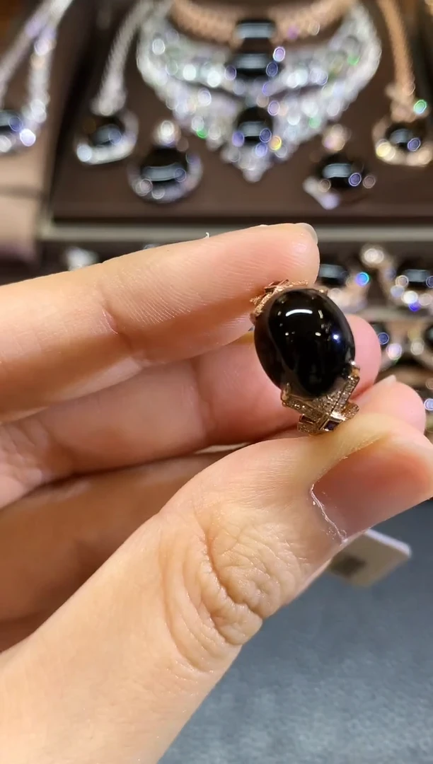 18K金镶嵌戒指翡翠C76 不退换 多样性一件发