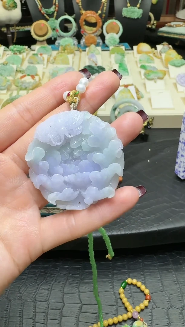 【闪购商品】翡翠颈饰未镶嵌春带彩花开富贵