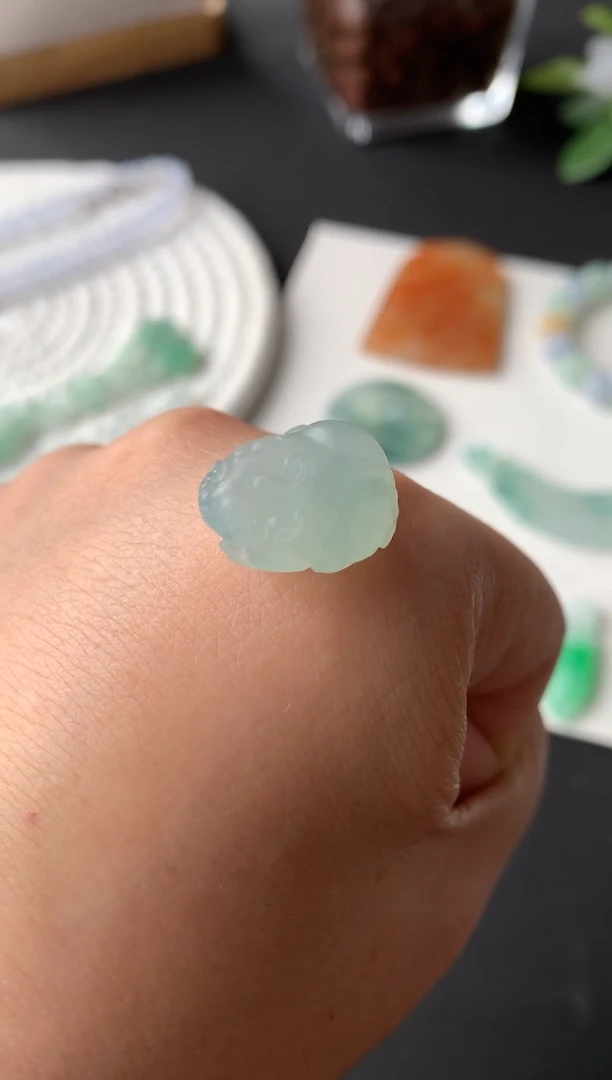 未镶嵌定制翡翠尺寸16.7*13.4*7.1