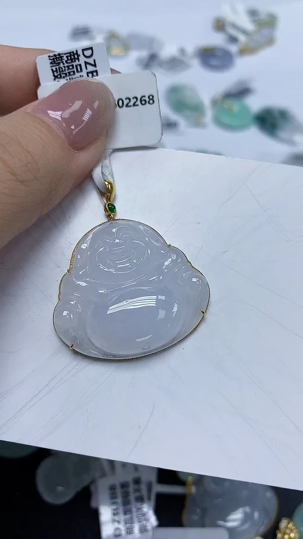 翡翠18K金镶嵌颈饰天然缅甸翡翠A货