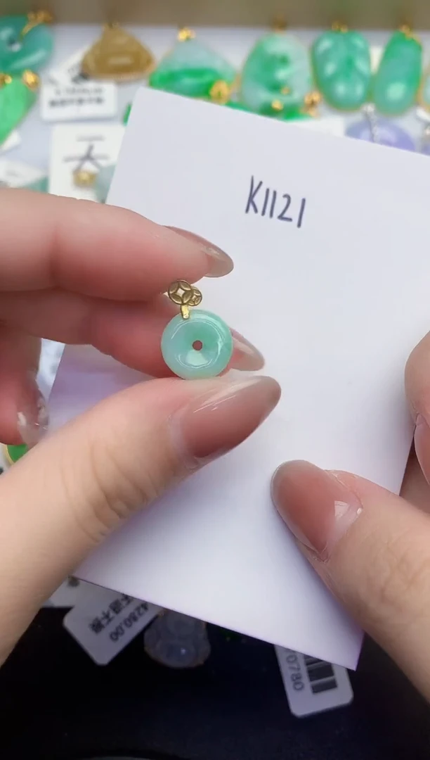 颈饰未镶嵌翡翠缅甸天然翡翠A货