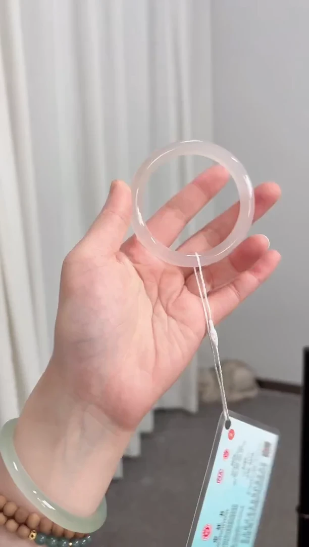 手镯玛瑙/玉髓未镶嵌55-56圈白冰卡8