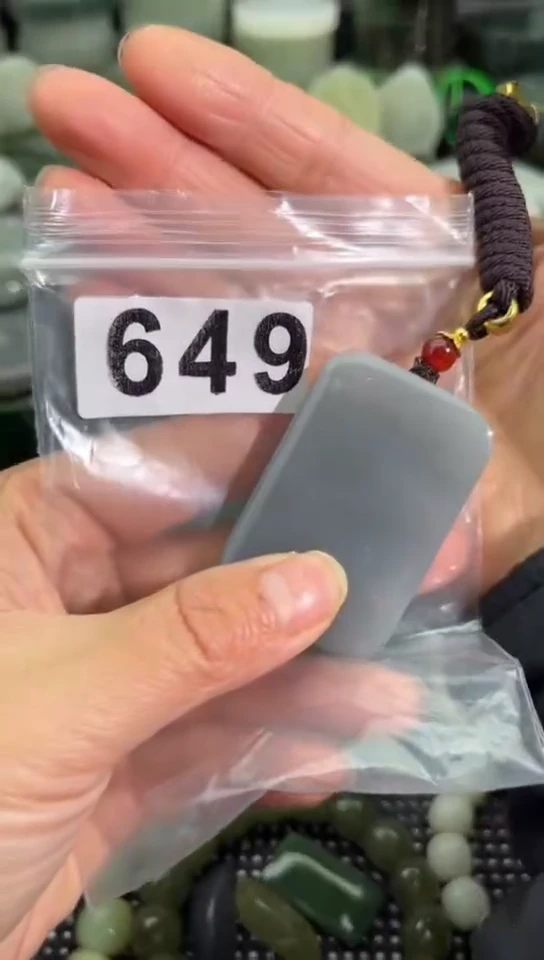 未镶嵌和田玉珠宝半成品牌子