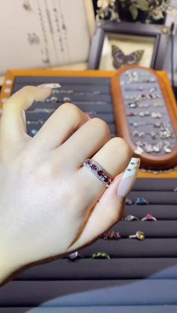 【闪购商品】水晶手链银S925镶嵌A30