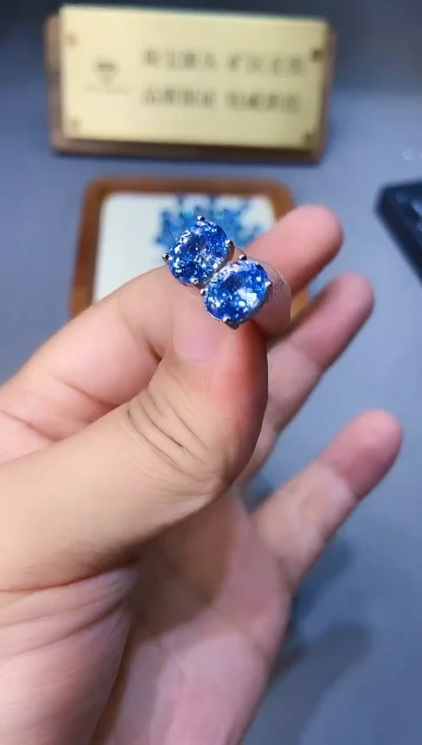 海蓝宝石耳坠银S925镶嵌......