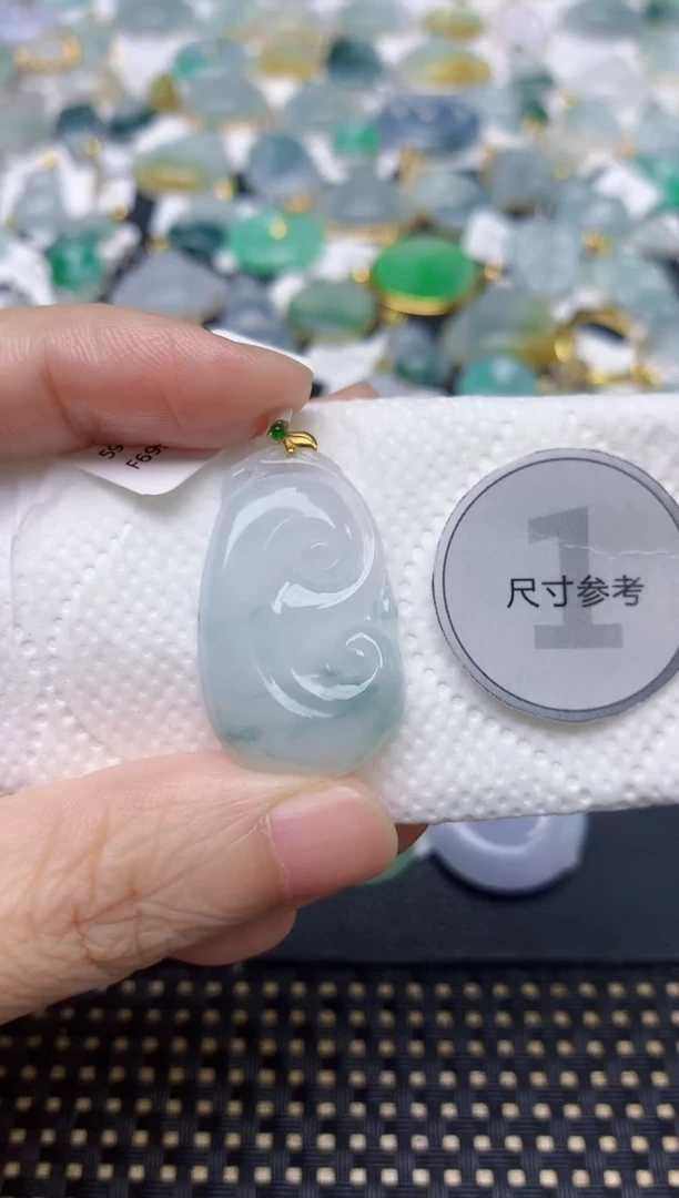 颈饰18K金镶嵌翡翠天然缅甸A货翡翠