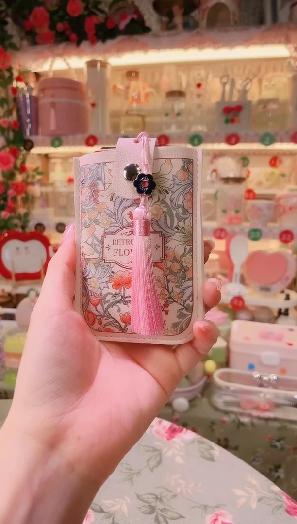 摆件品质好发货快放心拍！拉伸式卡包