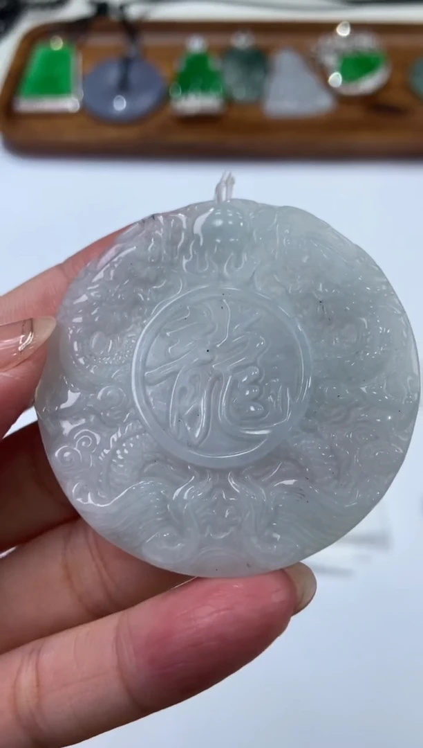 【闪购商品】翡翠未镶嵌颈饰2205580 /龙牌/多样性一件发