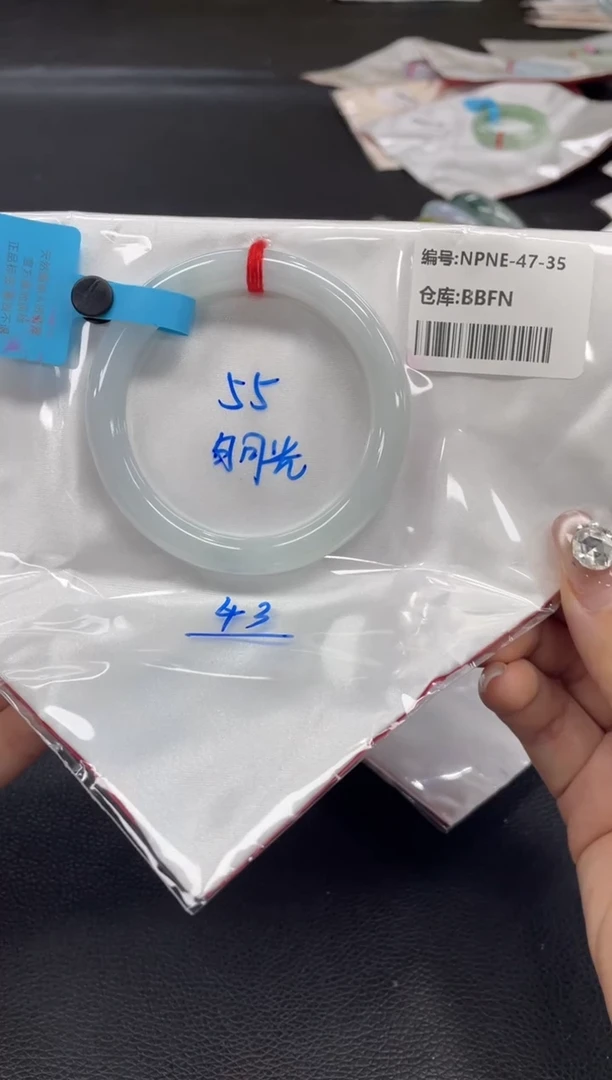 未镶嵌手镯翡翠翡翠手镯