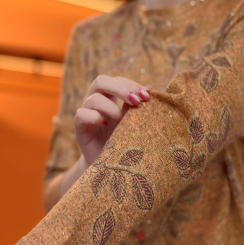 米兰2025新款新中式国风设计感气质打底衫上衣M1347奶兔