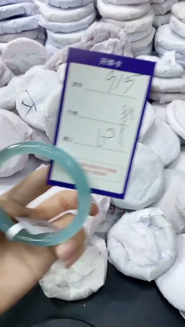 玛瑙/玉髓手镯未镶嵌915