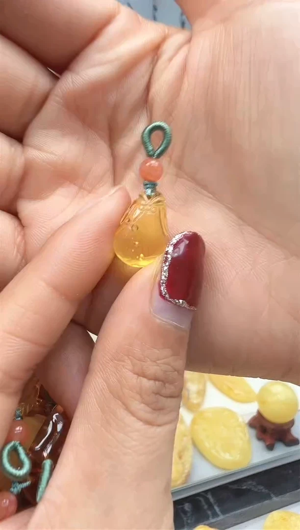 【闪购商品】琥珀裸石未镶嵌提溜   多样性发一