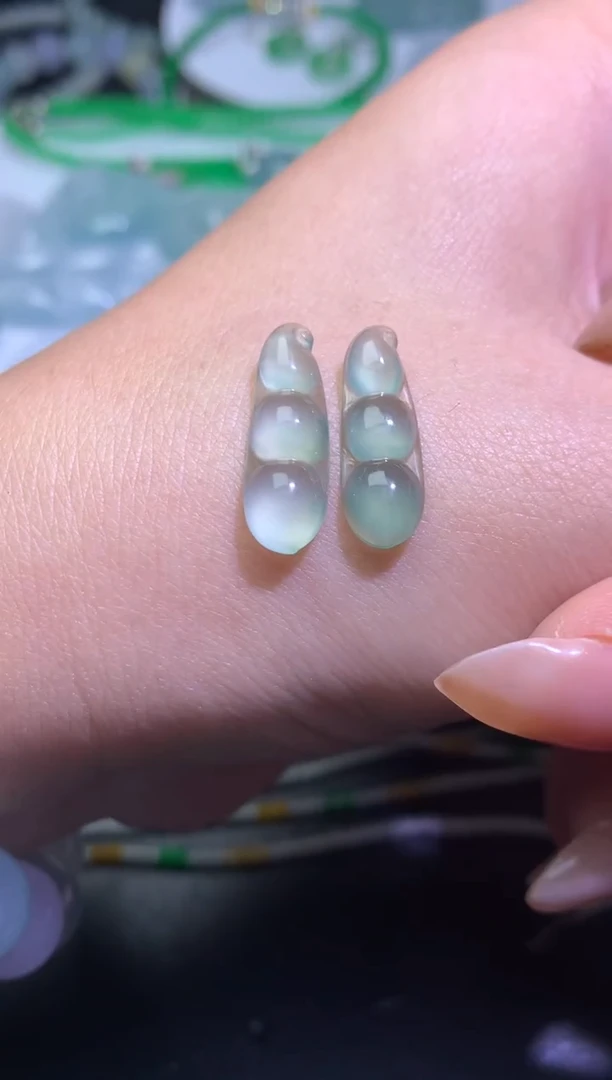 未镶嵌定制翡翠毛货