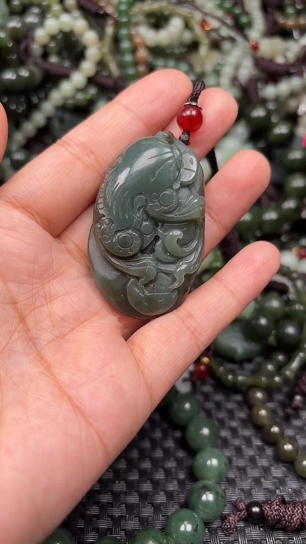 颈饰未镶嵌和田玉1