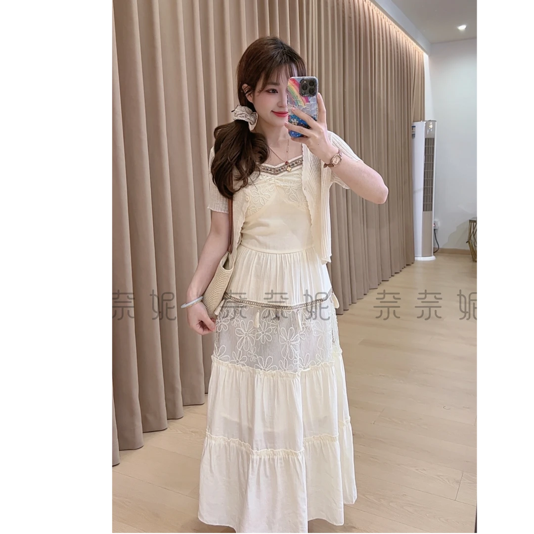 奈奈妮【玛雅假日】吊带连衣裙温柔法式蕾丝拼接设计感9375