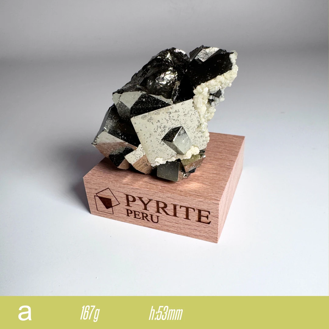 *福利*系列【黄铁矿/秘鲁】方解石共生矿物摆设收藏级