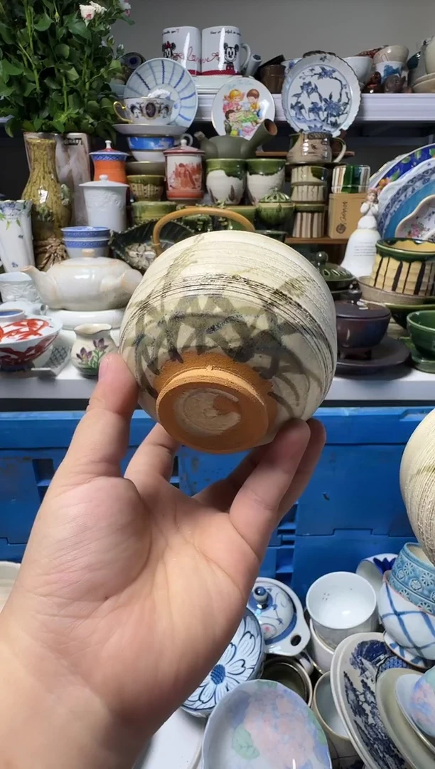中古瓷器，默认微瑕-口径9，带款的粗陶碗