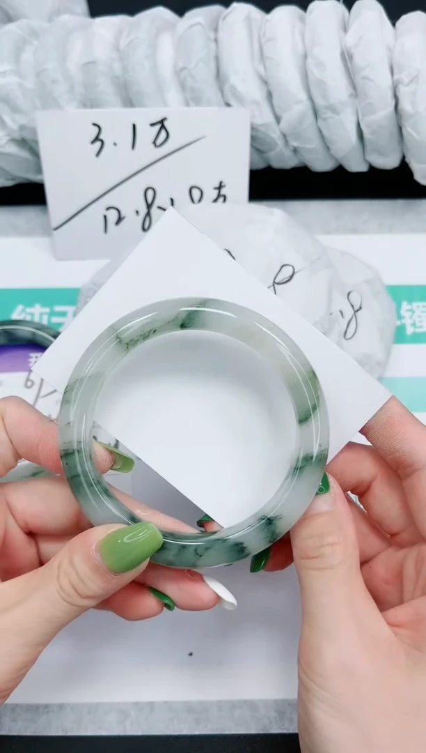 石英质玉手镯未镶嵌694-64