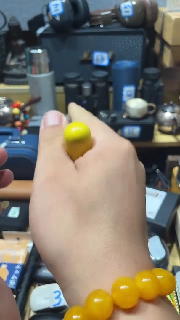 瓷片闪购商品 如图所示