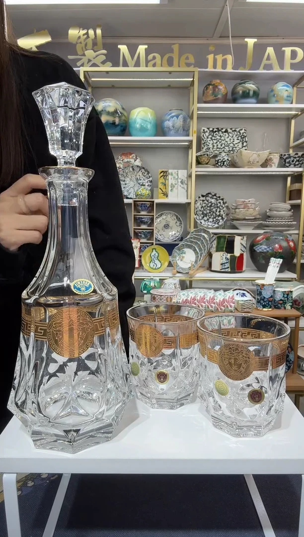 陶瓷一只酒樽+6只杯子