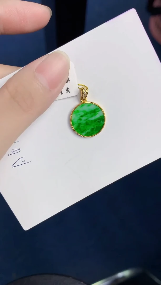 颈饰未镶嵌翡翠天然翡翠缅甸A货