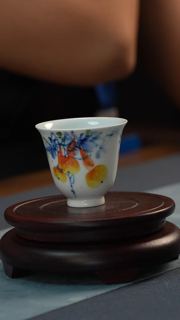 杯子非遗传承-釉里红研究院-青花加彩铃铛杯