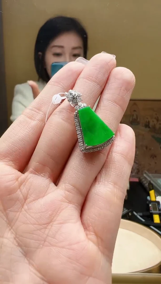 【闪购商品】翡翠颈饰18K金镶嵌DFZ0118-65