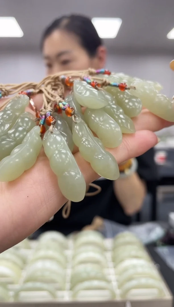 和田玉未镶嵌颈饰多样性拍一发一ww福豆