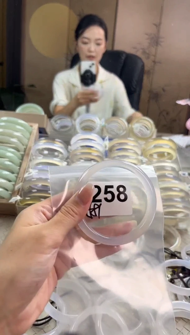 手镯玛瑙/玉髓未镶嵌258