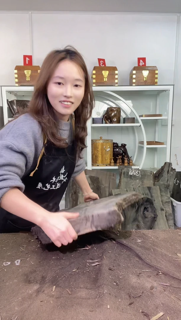 钱*金丝楠木原料木材