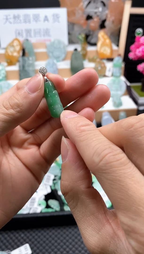 【闪购商品】翡翠颈饰未镶嵌41节节高