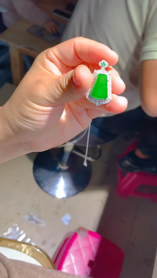 未镶嵌定制翡翠18定制翡翠—多样性发货（发其一）