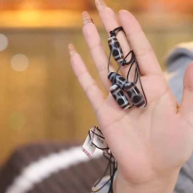 壹加安琪 | 富甲玛瑙项链多样性发货发其一