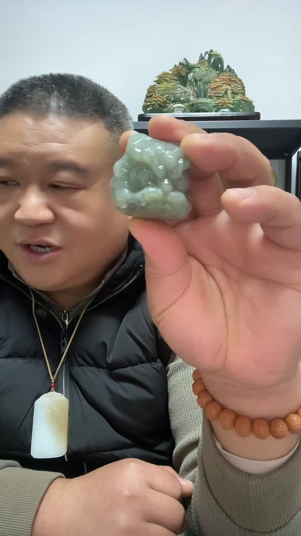 未镶嵌和田玉把件点墨青花醒狮头把件