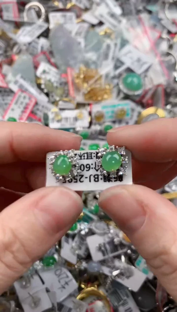银S925镶嵌戒指翡翠777      9