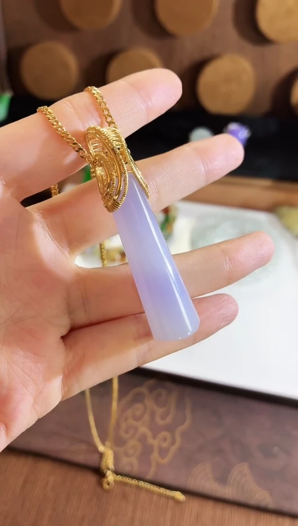 吊坠(不含链)18K金镶嵌翡翠吊坠
