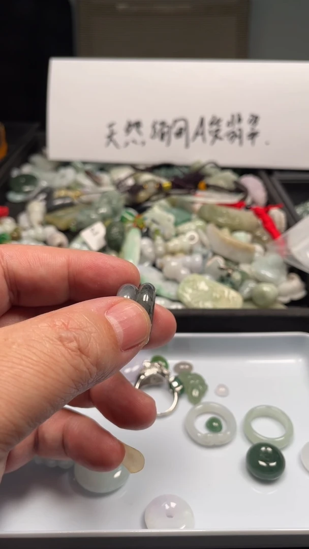 颈饰未镶嵌翡翠天然緬甸翡翠A貨