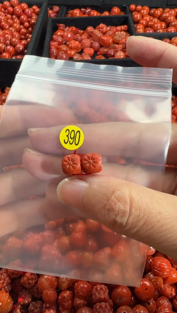 颈饰未镶嵌南红玛瑙1